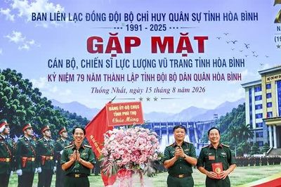 Ra mắt Ban liên lạc đồng đội Bộ Chỉ huy Quân sự tỉnh Hòa Bình (cũ)
