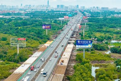 Ba thách thức cản tiến độ mở rộng cao tốc TP.HCM - Long Thành