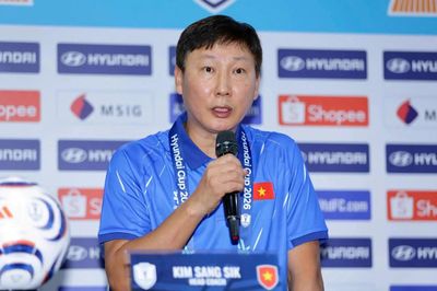HLV Kim Sang-sik tuyên bố sẵn sàng cho trận đấu với Malaysia