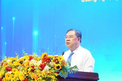 Phó Thủ tướng Thường trực Chính phủ Phạm Gia Túc dự Lễ kỷ niệm 30 năm thành lập Ban Quản lý Khu kinh tế Dung Quất và các Khu công nghiệp Quảng Ngãi