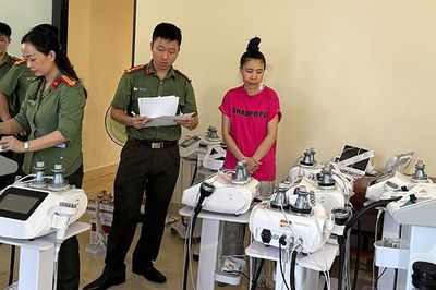 Triệt phá đường dây khám, điều trị xương khớp núp bóng cơ sở spa lừa đảo gần 300 người