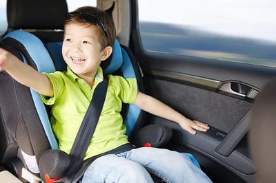 Những lưu ý khi lắp ghế trẻ em trên xe ô tô, tránh bị phạt từ 15/8