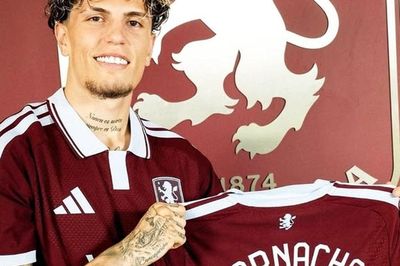 Garnacho khóa Instagram giữa lúc bạn gái cũ đăng tâm thư gây xôn xao