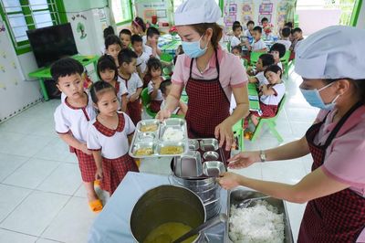 Bữa ăn học đường phải chú trọng đến phát triển chiều cao cho trẻ
