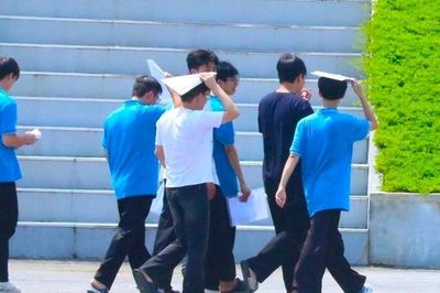 Đề thi lại tốt nghiệp THPT tại Chuyên Tuyên Quang: Môn Hóa, Sinh phân hóa rõ