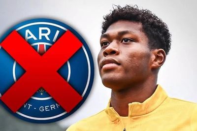 Tuyển thủ Nhật Bản bị PSG 'lật kèo' vào phút chót