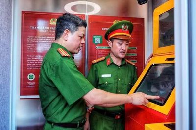 Mô hình Kiosk 'Trạm Cảnh sát thông minh' chính thức ra mắt tại Hà Nội