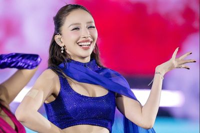 Hàng nghìn fan phủ kín Beauty Concert ở TP.HCM