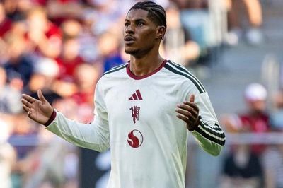 Rashford gây phẫn nộ trong ngày tái xuất MU