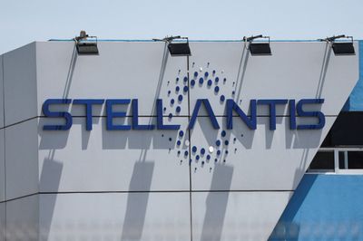 Stellantis cân nhắc bán nhà máy tại Canada