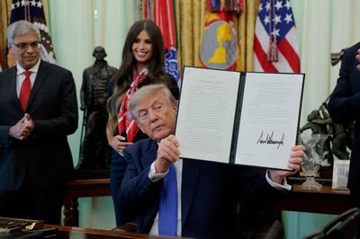 Ông Trump sắp áp thuế lên tới 100% đối với drone nhập khẩu