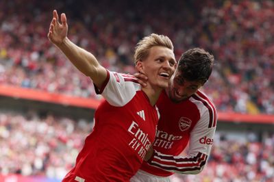 Arsenal 3-0 Man City: 'The Citizens' vỡ vụn