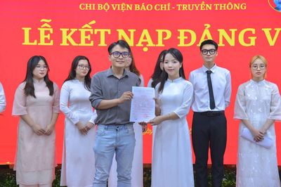 Tuổi trẻ 'thắp lửa' trên mặt trận tư tưởng