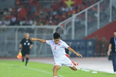 Bán kết ASEAN Cup 2026, Malaysia - Việt Nam 0-2: Cầu thủ Malaysia tự đốt lưới nhà!
