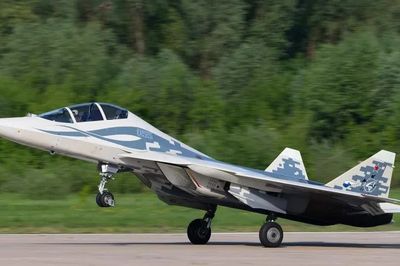 Công nghệ tiêm kích thế hệ thứ sáu được thử nghiệm trên Su-57D hai chỗ ngồi
