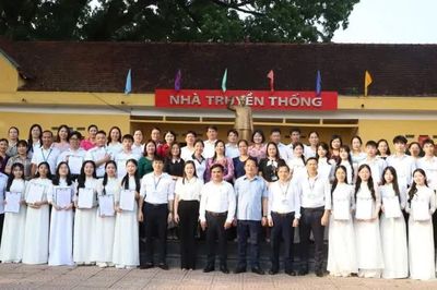 Chi bộ Trường THPT Đoan Hùng gắn xây dựng Đảng với nâng chất lượng giáo dục