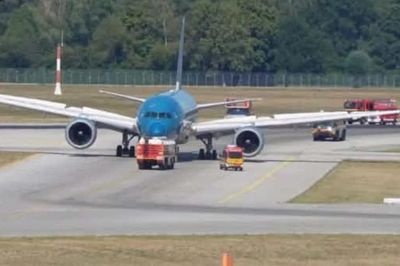 Máy bay Vietnam Airlines từ Đức về Hà Nội phải quay đầu
