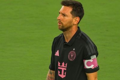 Messi lập kỷ lục buồn penalty, Inter Miami thất bại nặng nề
