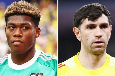 Aston Villa mua thủ môn số 1 Nhật Bản thay Dibu Martinez