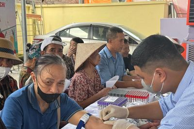 Đẩy nhanh kết quả khám sàng lọc toàn dân lên Sổ sức khỏe điện tử, VNeID