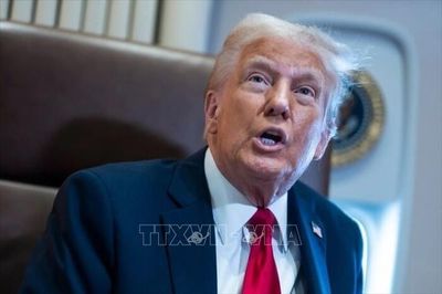 Tổng thống Trump: Mỹ chuẩn bị kế hoạch giáng đòn mạnh vào nền kinh tế Iran