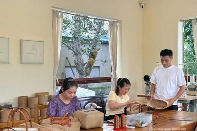Người “thổi hồn” cho nghề đan truyền thống