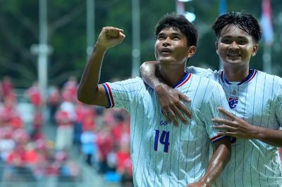 Bán kết ASEAN Cup 2026: Thái Lan đặt một chân vào chung kết, Việt Nam quyết đấu Malaysia