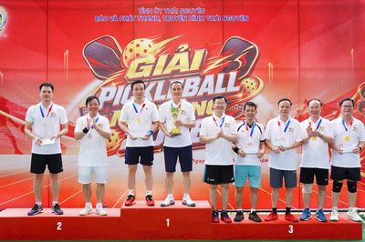 Gần 100 vận động viên tranh tài tại Giải Pickleball mở rộng