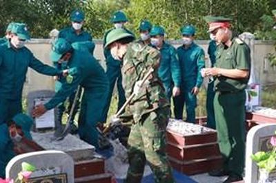 Thành phố Huế hoàn thành lấy mẫu ADN hài cốt liệt sĩ vượt tiến độ 8 tháng