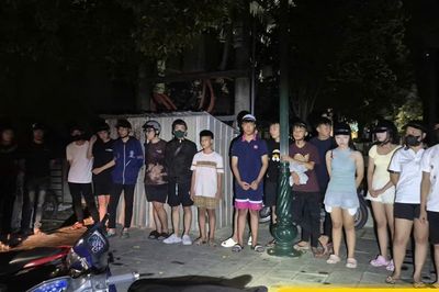 Công an Quảng Ngãi tạm giữ hơn 200 thanh thiếu niên nẹt pô ầm ĩ, có dấu hiệu đua xe