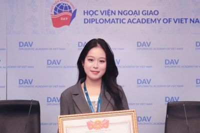Nữ Thủ khoa Luật Quốc tế và hành trình bước ra khỏi vùng an toàn