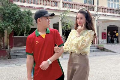 Cô giáo dạy Hóa hút triệu view kể cảnh quay 'dở khóc dở cười' trên phim giờ vàng