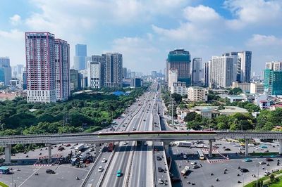Hà Nội: Tăng trưởng kinh tế gắn với nâng cao chất lượng sống người dân