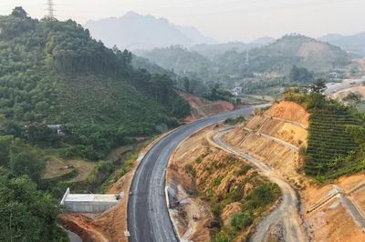 Yêu cầu cảnh cáo, điều chuyển khối lượng nhà thầu Phúc Thành An trên cao tốc Tuyên Quang- Hà Giang