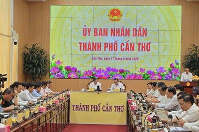 Cần Thơ khơi thông nguồn lực, phấn đấu đạt mục tiêu tăng trưởng