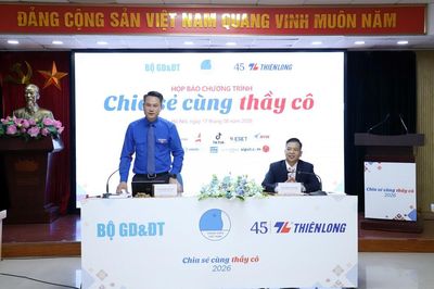 'Chia sẻ cùng thầy cô 2026': Chuyển từ vinh danh sang tiếp sức toàn diện