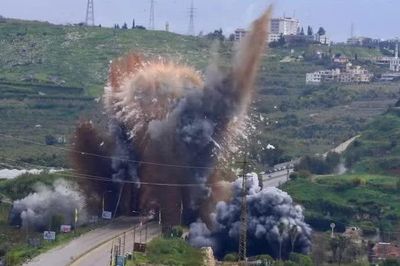 Israel tấn công mục tiêu của Hezbollah ở Liban