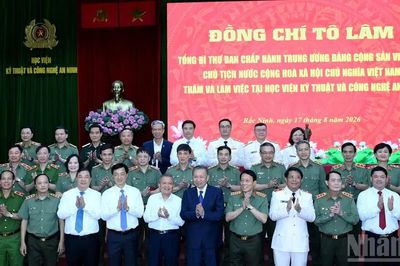 [Ảnh] Tổng Bí thư, Chủ tịch nước Tô Lâm thăm và làm việc tại Học viện Kỹ thuật và Công nghệ an ninh
