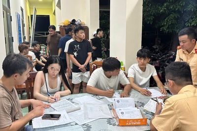 Kịp thời ngăn chặn hàng trăm thanh, thiếu niên tụ tập, điều khiển mô-tô, xe máy gây mất trật tự