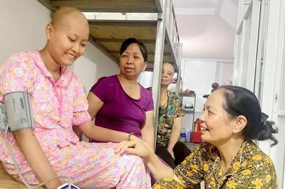 Cánh nhạn mang yêu thương