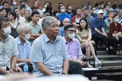 Ông Lê Thanh Thản tiếp tục bị truy tố vì lừa dối khách hàng
