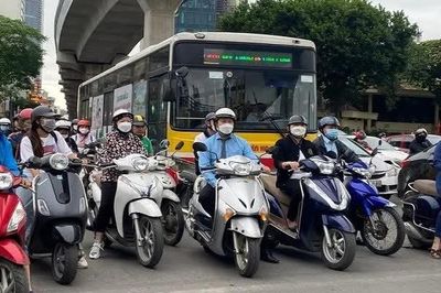 Dự báo thời tiết ngày 17/8: Bắc Bộ nắng nóng gay gắt, Nam Bộ mưa về chiều tối