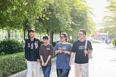 Bốn anh em cùng xét tuyển vào một trường ĐH, nhập học cùng ngày, cùng khoa