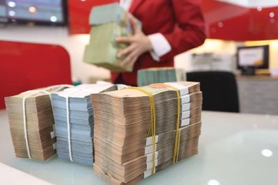 Cổ đông ngân hàng nhận cổ tức khủng
