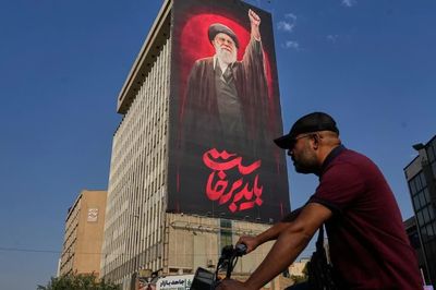 Iran treo thưởng 30.000 USD cho người bắt giữ binh lính Mỹ