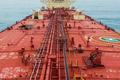 Lưu lượng tàu chở dầu qua eo biển Hormuz tiếp tục giảm
