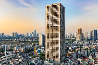 Tòa nhà chọc trời thuộc nhóm cao nhất Hà Nội bỏ hoang nhiều năm