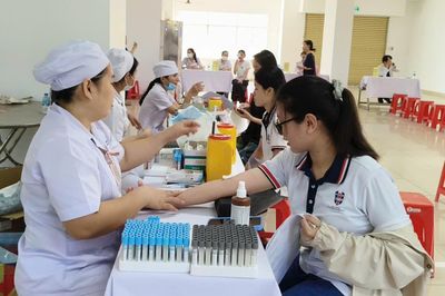 TP Hồ Chí Minh tăng tốc khám sức khỏe cho học sinh và người lao động