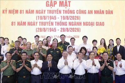 Tổng Bí thư, Chủ tịch nước Tô Lâm dự buổi gặp mặt kỷ niệm nhân dịp Ngày truyền thống ngành Công an và ngành Ngoại giao