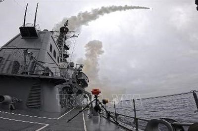Mỹ: Lầu Năm Góc ký hợp đồng mua tên lửa Tomahawk